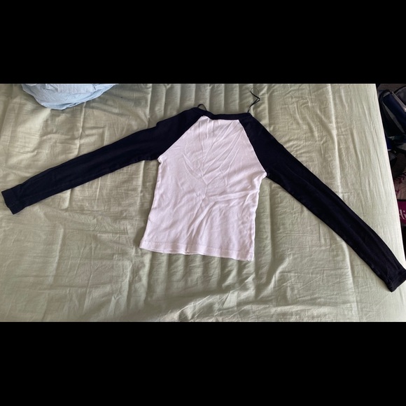 H&M shirt - Picture 2 of 2